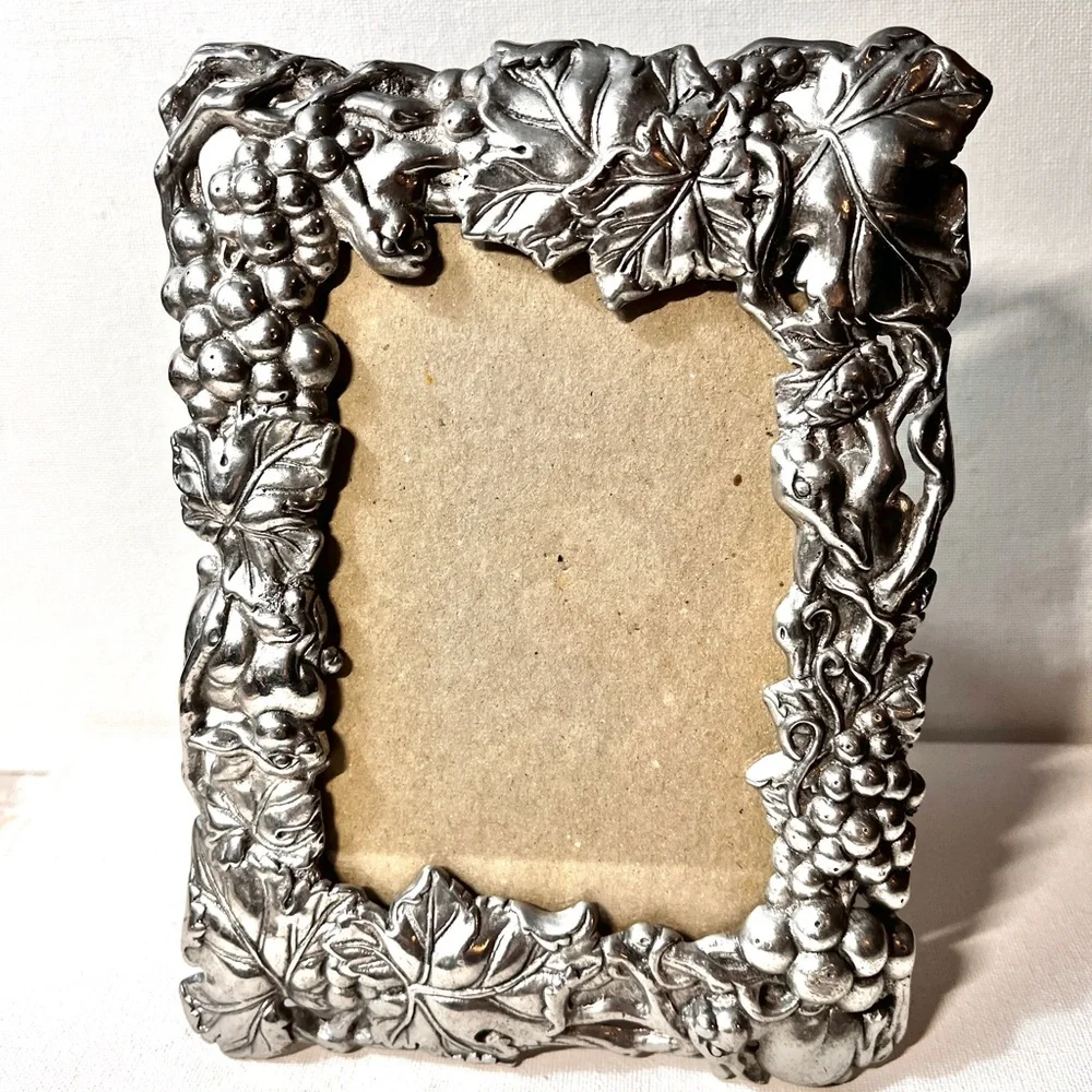 Arthur Court Signed Bunny Rabbits Metal Picture Frame 1995 Pewter Silver-tone